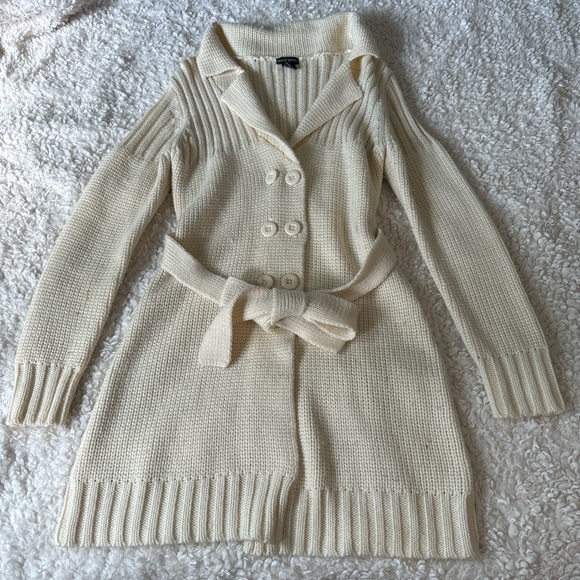 Cream and white knitted cardigan #y2k #winter - Picture 1 of 1